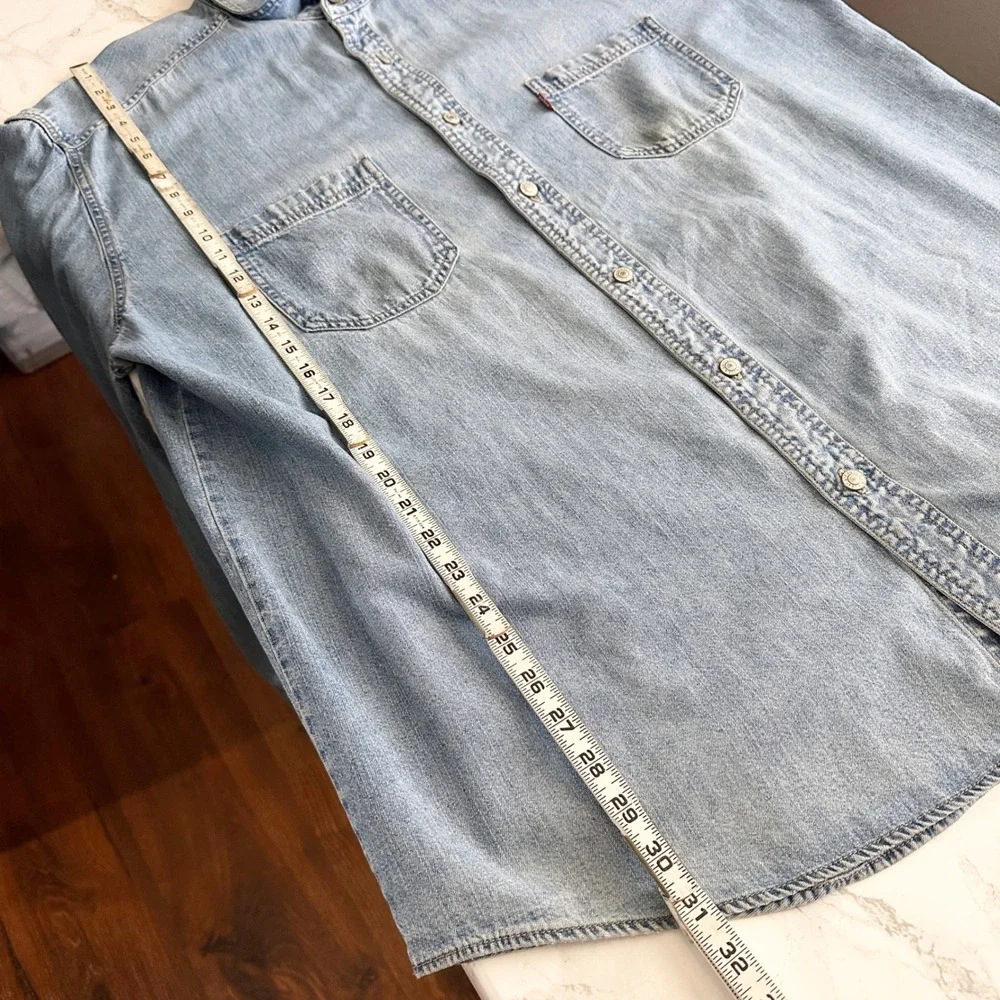 90s Levi's Red Tab Long Sleeve Light Wash Blue Denim Button Up Shirt Men's XL